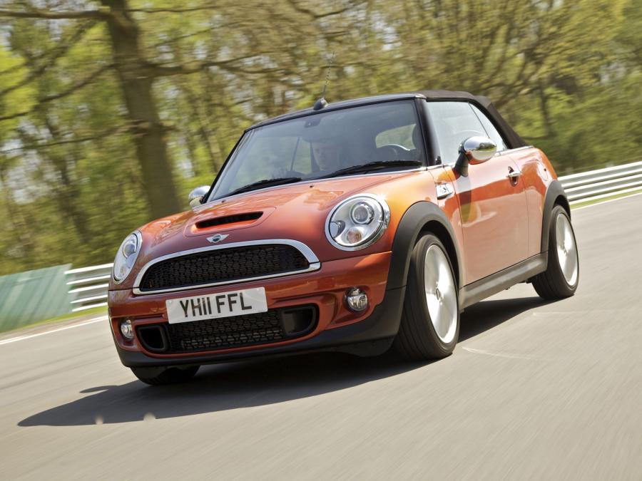  Mini Cooper SD Cabrio 2011 года  (UK) (фото 7 из 16)